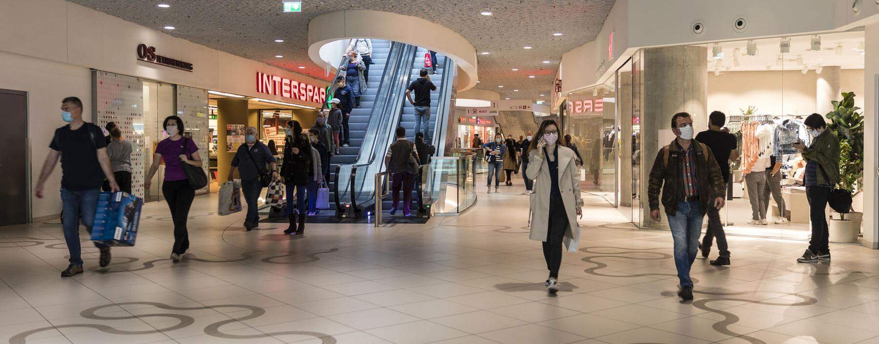 Von Normalität in den Einkaufszentren ist auch nach dem Lockdown keine Rede. Im Bild The Mall in Wien Mitte.