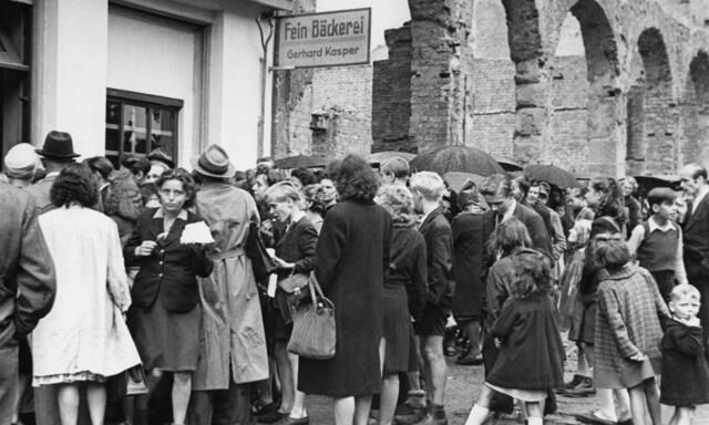 Mit einem Schlag waren im Juni 1948 die Geschäfte wieder voll. 