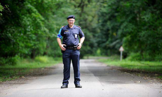 Polizist Daniel Jahn im Einsatz an der ungarisch-serbischen Grenze.