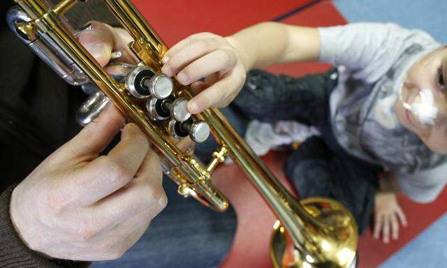 Musik kann für Kinder in Langzeitbehandlung Türen öffnen, nicht nur in der Therapie.