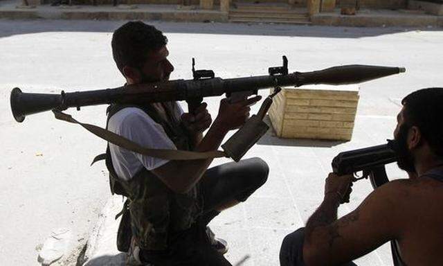 Syrische Rebellen im Kampf gegen Assads Truppen.