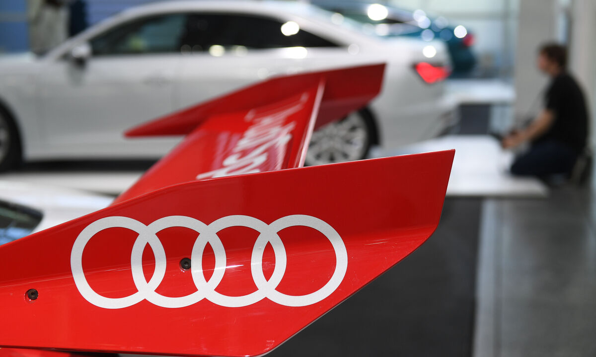 Der deutsche Autobauer Audi konnte den fünften Platz gegenüber  dem Vorjahr verteidigen, obwohl der Ruf der Ingolstädter durch den Abgasskandal arg in Mitleidenschaft geriet. Erst vor Kurzem musste CEO Rupert Stadler seinen Chefsessel räumen. (Ingenieure/IT: Platz 5)