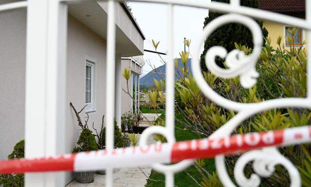 In diesem Haus im Salzburger Flachgau wurden am Mittwoch zwei Frauen getötet. Mittlerweile eine erschreckend alltägliche Nachricht. 