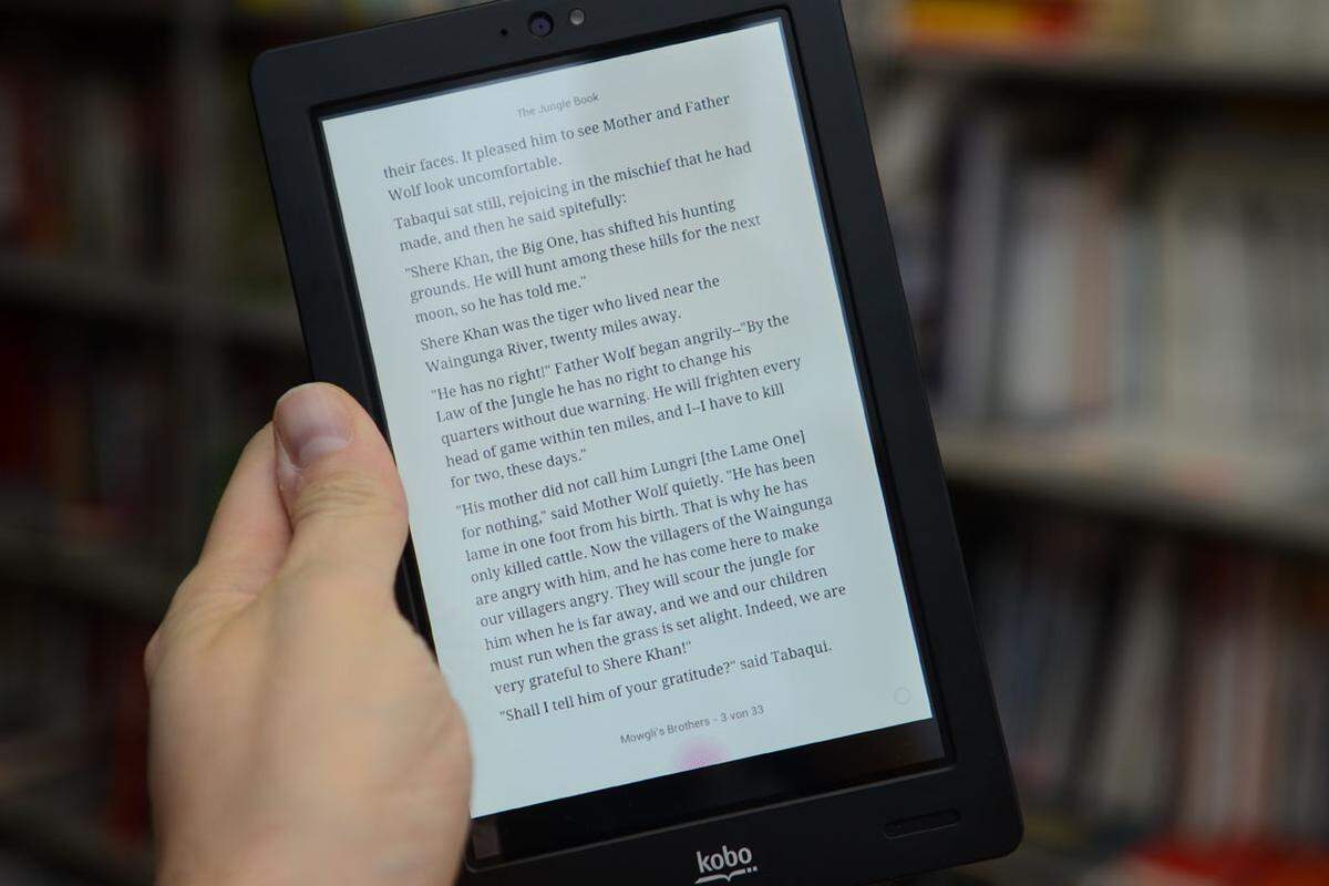 Die Darstellung beim Kobo Arc ist ähnlich gut wie beim Kindle Fire, lediglich die Einstellmöglichkeiten sind mager. Zwei Schriftarten gibt es und die Textgröße lässt sich noch einstellen. Da bieten die eBook-Reader des Herstellers deutlich mehr Optionen.