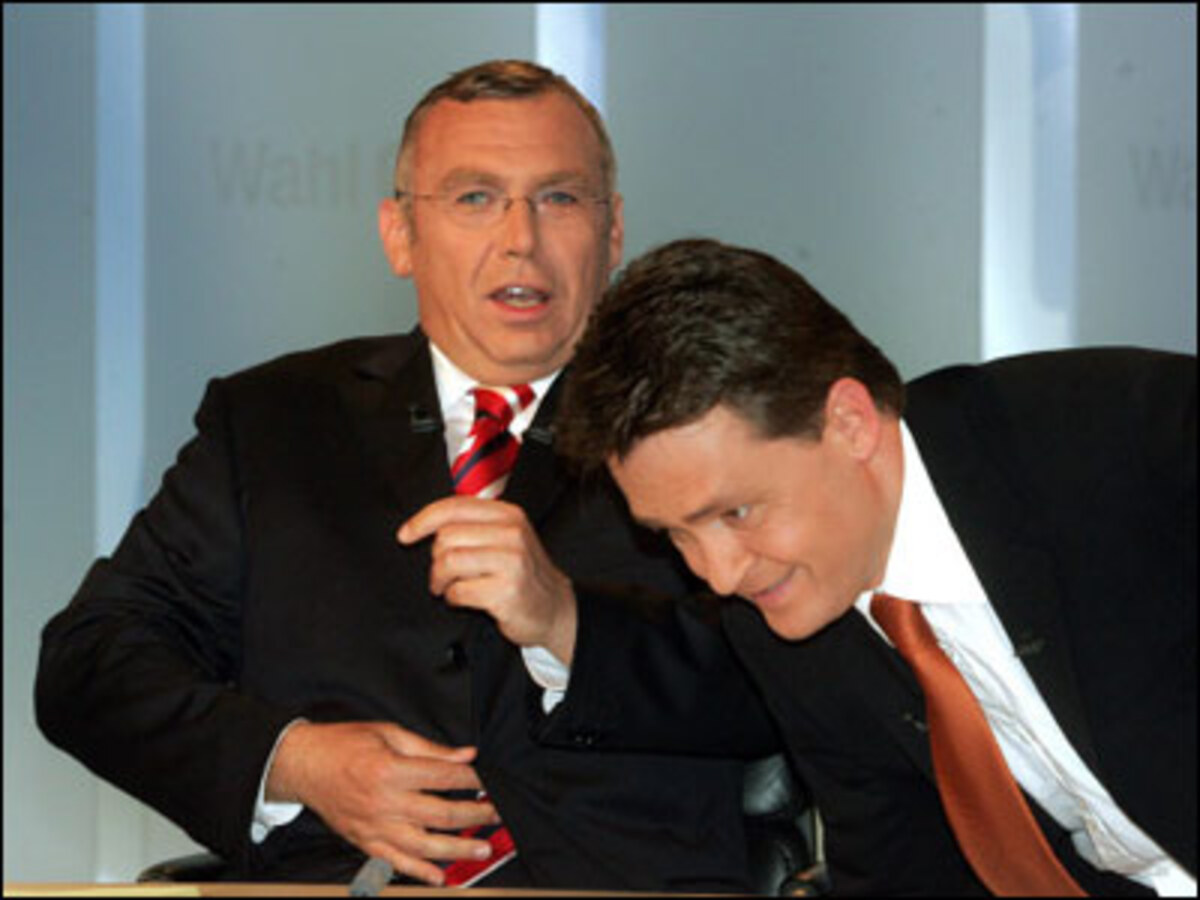 "Es gibt eine Mehrheit rechts der Mitte, das ist klar. Wir haben den Linksruck verhindert."BZÖ-Chef Westenthaler relativiert den SPÖ-Sieg.