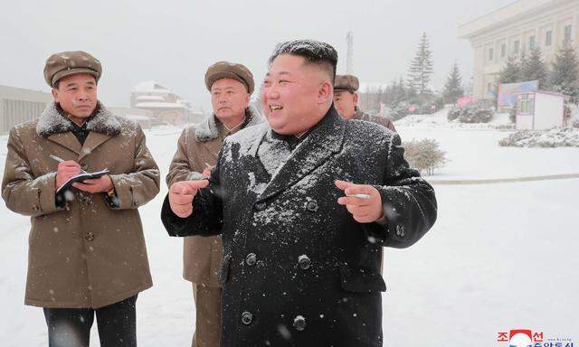 Kim Jong-un lässt neue Waffe testen: „Sie schützt unser Territorium und verbessert die Kampfkraft unserer Volksarmee.“