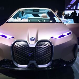Voll elekrisch und (noch) voll mit Plüsch - Der BMW iVision