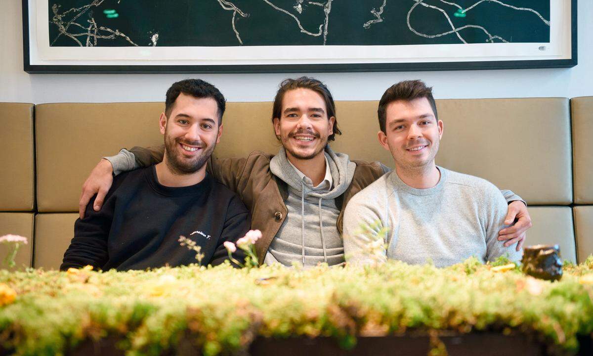 Bramburi. Drei Freunde und ihre Idee von der Natur im Restaurant: Kaweh Gharabaghi, Luca Tamussino und Georg Schmidgruber sind Bramburi. Auswahl: Anna Burghardt