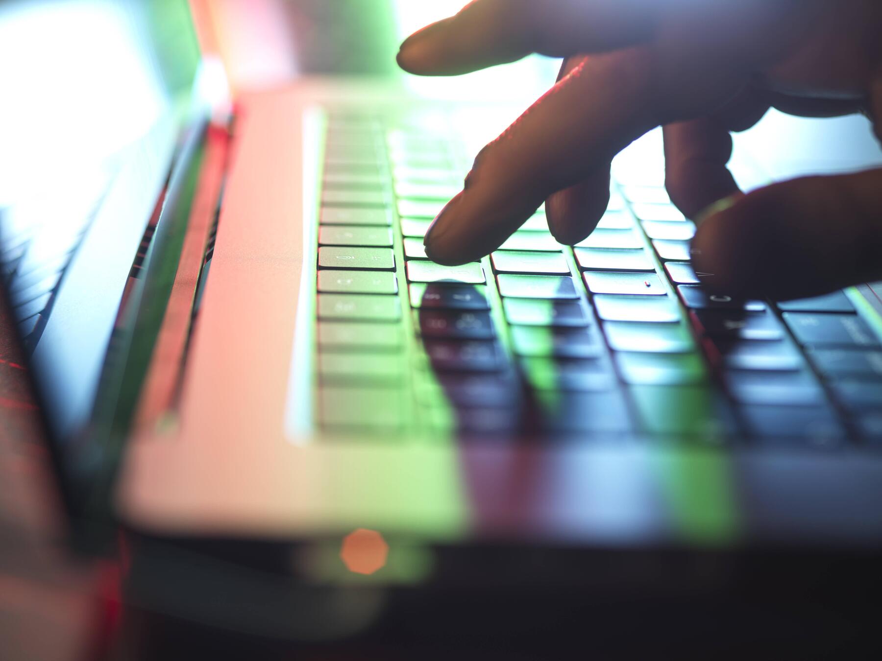 Austrian Municipalities Dependent on US Online Services, Study Finds