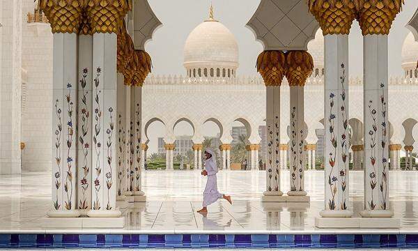 In Abu Dhabi war es schön – und so soll es mit dem dort ansässigen OMV-Großaktionär auch bleiben. Im Bild die Scheich-Zayid-Moschee auf einer Archivaufnahme.