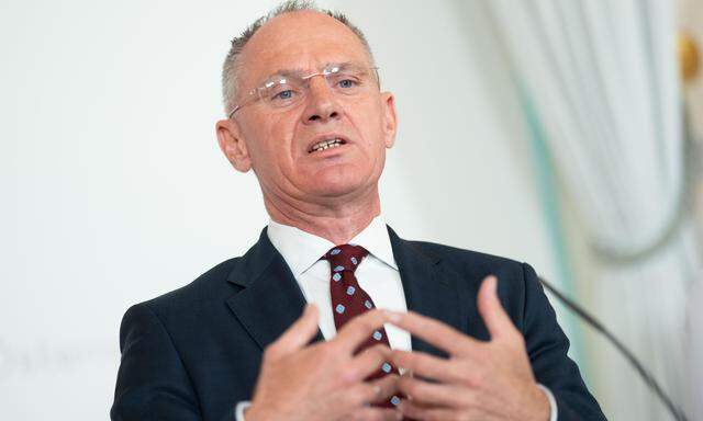Innenminister Gerhard Karner (ÖVP) will eine  eine „lückenlose Aufklärung“ vom Spionage-Fall Ott. 