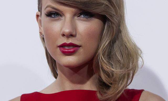 Actress and singer Taylor Swift attends the premiere of ´The Giver´ in New York