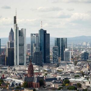 Nicht nur am Bankenplatz Frankfurt, in der gesamten Eurozone fordert die EZB einheitliche Qualitätsstandards für Bankmanager.