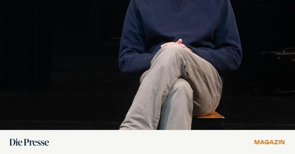 Zirkus-Artist-Michael-Zandl-Ich-mag-es-Leute-zum-Lachen-zu-bringen-premium-