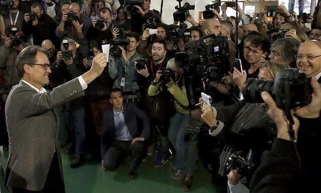 Artur Mas bei der Stimmabgabe am Sonntag.