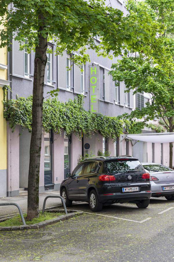 Adresse Hackengasse 20, 1150 Wien: „Erstes Stadthotel mit Nullenergie-Bilanz“.