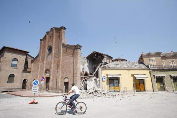 Die Kirche in Mirandola hielt den starken Erdstößen nicht stand.
