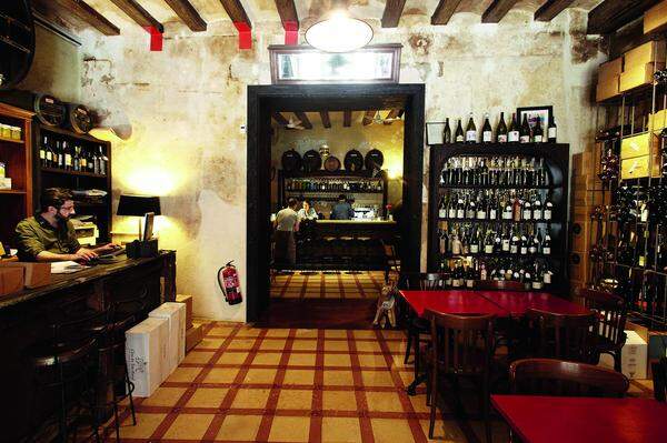 Die Bar Brutal gehört den Xemei-Zwillingen: Naturwein und Cava.
