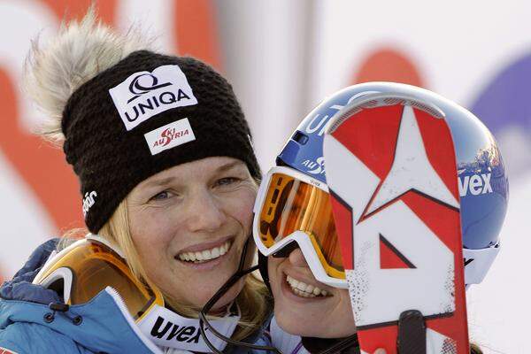 Dennoch startete Schild noch einmal voll motiviert in die Saison 2013/14, um mit dem Sieg in Courchevel im Dezember mit ihrem 34. Slalomsieg mit Rekordhalterin Vreni Schneider gleichzuziehen.