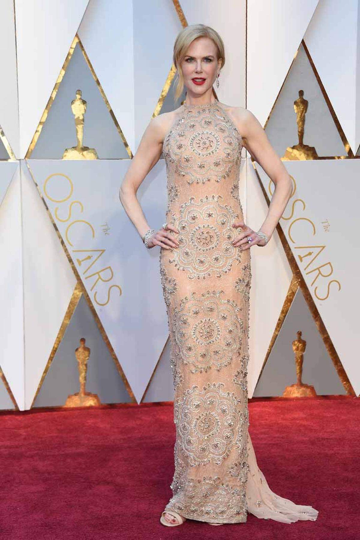 Nicole Kidman, nominiert für "Lion", konnte in einer Robe von Armani Privé hingegen überzeugen.