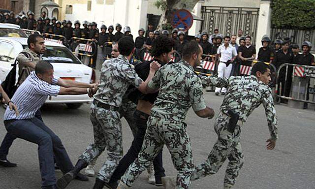 Proteste vor der Botschaft Saudi-Arabiens in Kairo