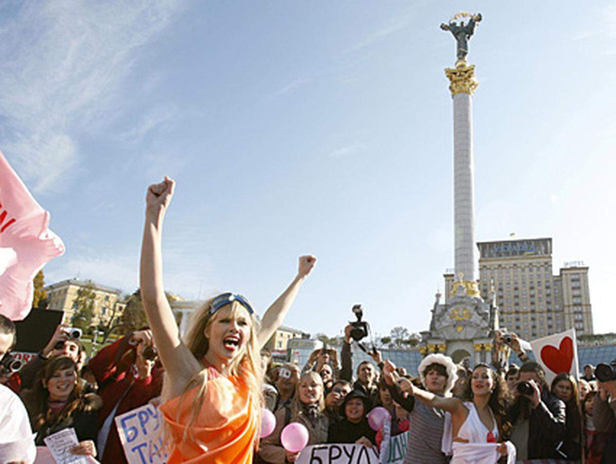 Die teils krawallartigen Aktionen von "Femen" richten sich auch gegen Sextourismus und Prostitution in der Ukraine.