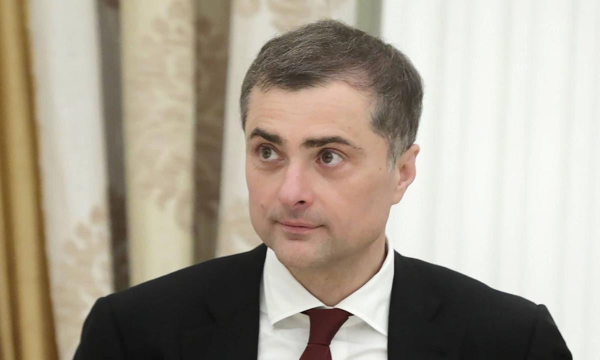 Fast zwei Jahrzehnte begleitete er Putin als Berater: Wladislaw Surkow