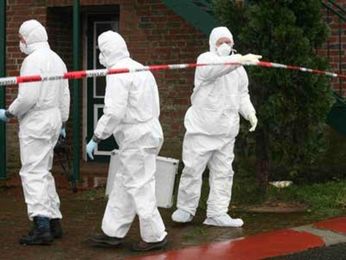 Spuren des radioaktiven Poloniums 210 wurden in der Wohnung von Litwinenkos Kontaktmann Kowtun nachgewiesen, erklärte die Polizei. Kowtun könnte an der Ermordung Litwinenkos mitgewirkt haben, wie die Staatsanwaltschaft erläutert. Medienberichten zufolge soll der mögliche Täter in einem Moskauer Krankenhaus liegen.