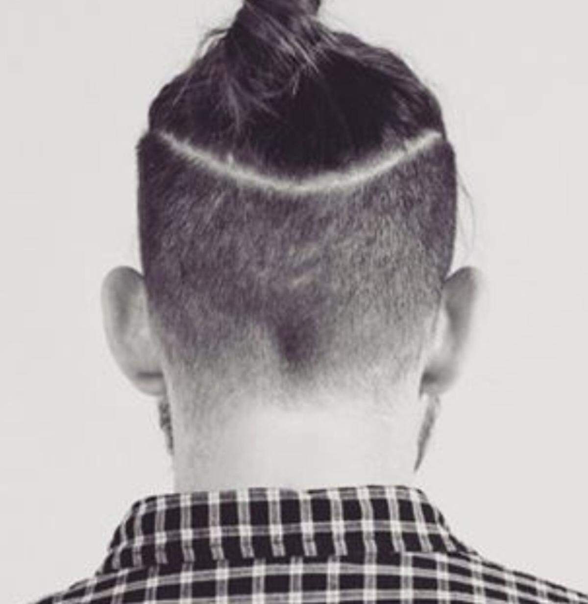 Ein Man Bun mit Undercut ist der neueste Schrei, wenn es nach Google-Usern geht.