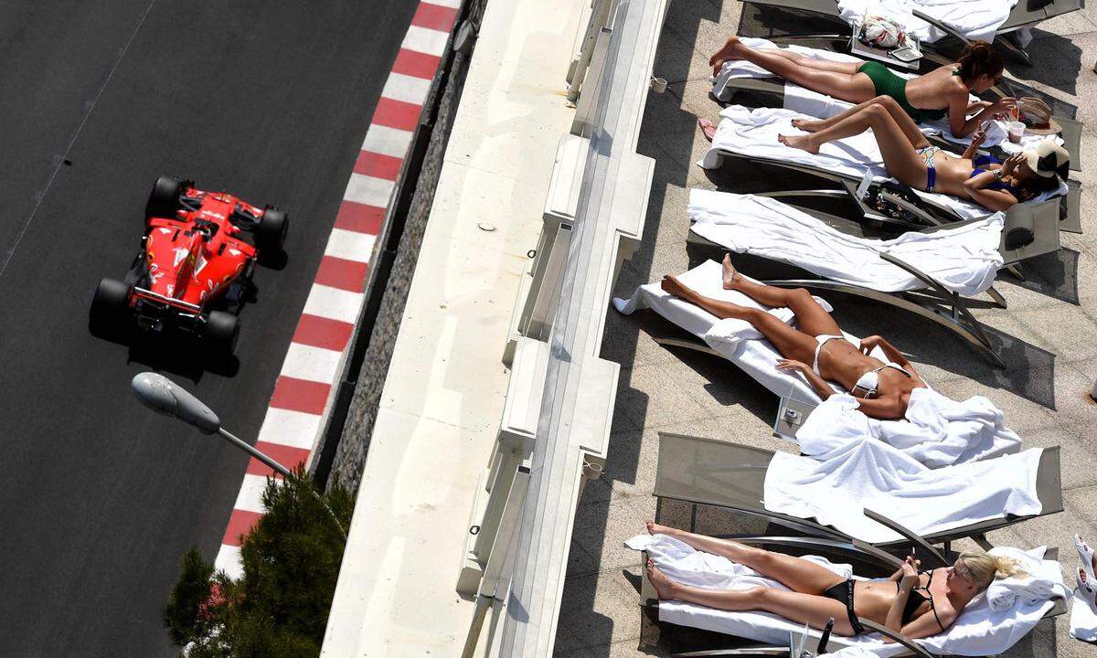 Der traditionelle Kontrast beim Grand Prix von Monaco.