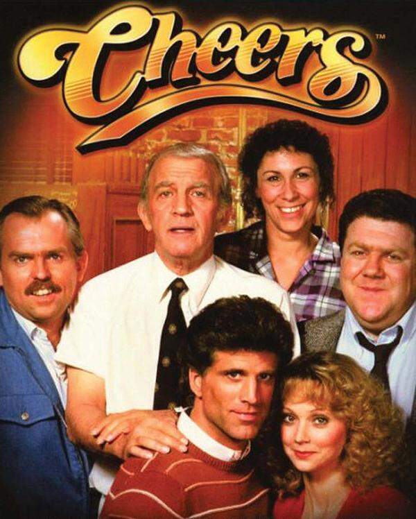 Namensgeber für die Sitcom, die NBC von 1982 bis 1993 produzierte, war eine fiktive Bar in Boston. Ted Danson spielte den Barbesitzer, auch Woody Harrelson war Teil des Casts. Aus "Cheers" gingen zwei Ableger hervor, die weniger geglückte Serie "The Tortellis" und die erfolgreiche Serie "Frasier" mit Dr. Frasier Crane (Kelsey Grammer) als Hauptfigur. Serienerfinder: Glen Charles, Les Charles, James Burrows