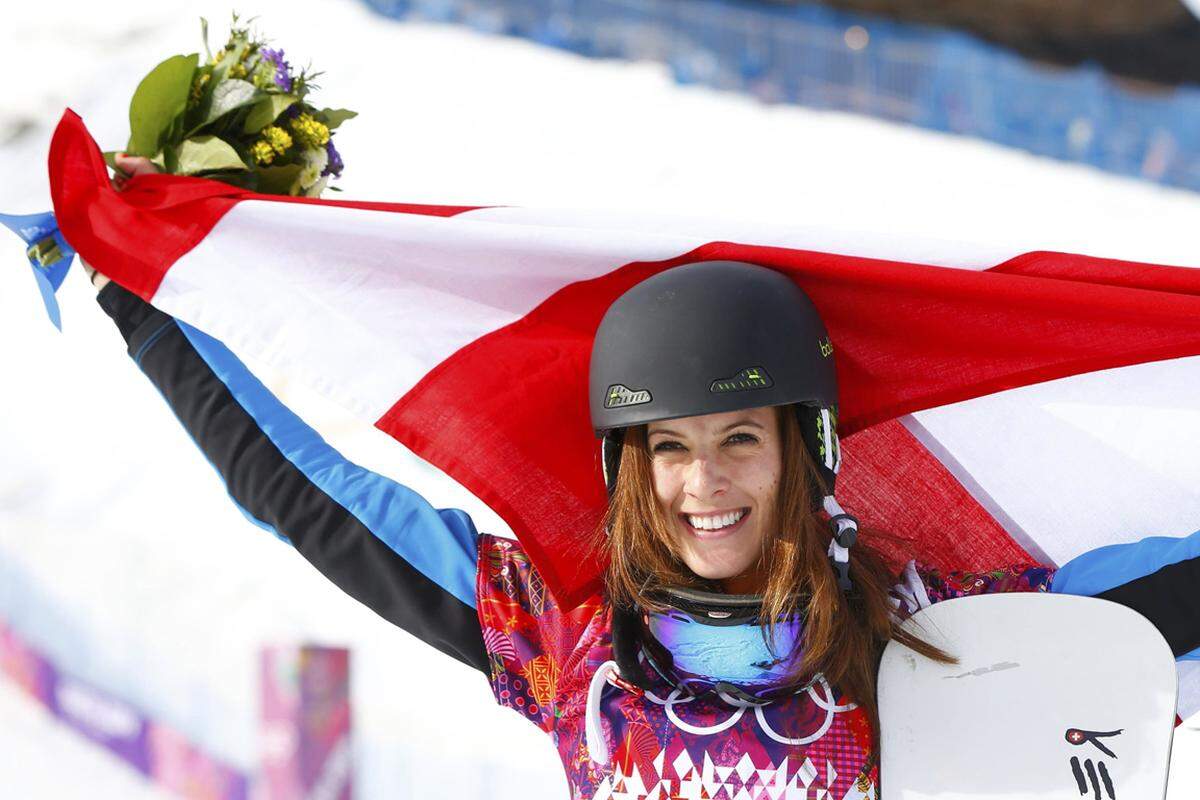 Das Snowboard-Damenteam umfasst neben Olympiasiegerin Julia Dujmovits die beiden Saisonsiegerinnen Marion Kreiner und Sabine Schöffmann sowie...