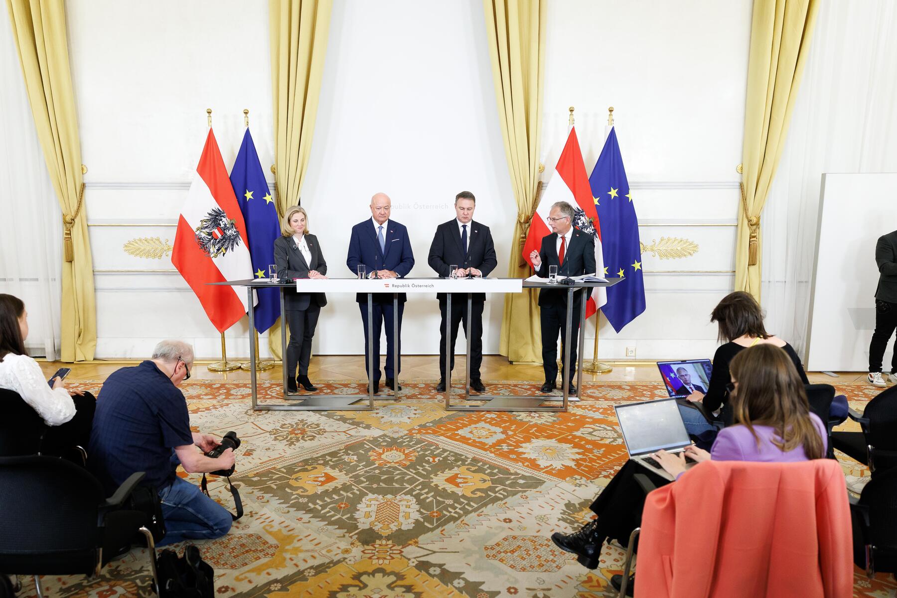 So sieht der Budget-Deal aus: „Moderate“ Kürzungen bei Pensionen, Lohnabgaben runter [premium]