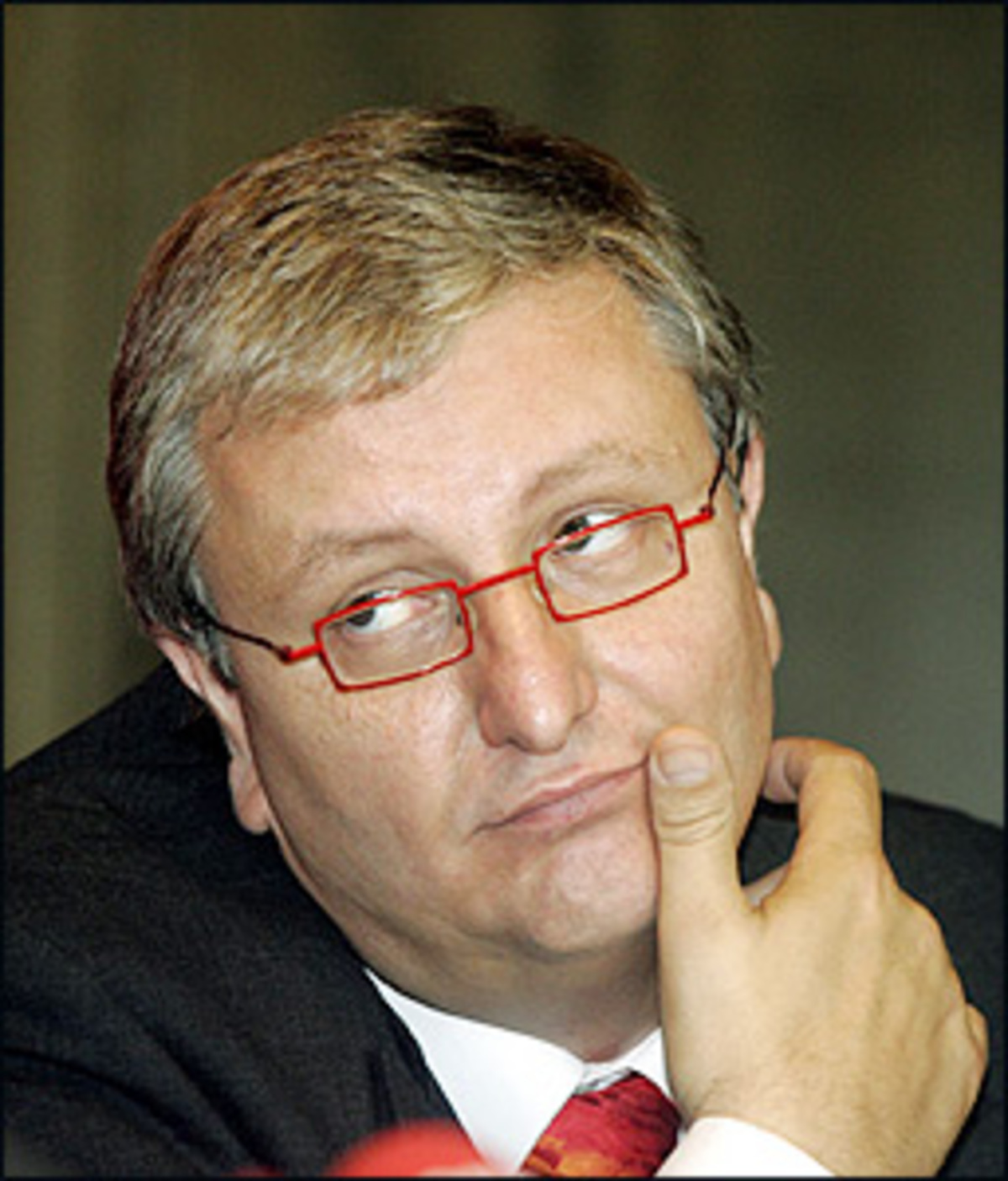 Finanzminister Karl-Heinz Grasser soll aus SP-Sicht auf jeden Fall abgelöst werden. Favorit für das Amt ist Finanz- und Budgetsprecher Christoph Matznetter.