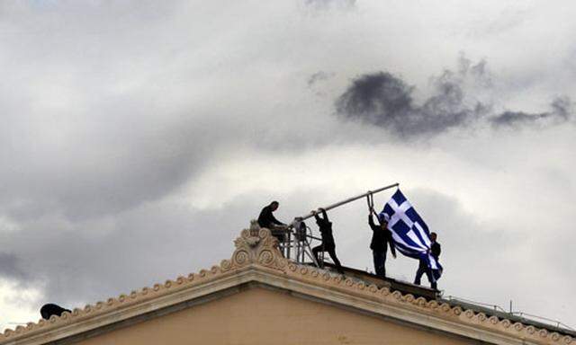 Abgestuerzt Neuarmen Athen