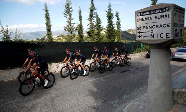 Team Ineos Grenadier fährt in Frankreich um den achten Sieg bei der Tour de France in neun Jahren, die Konkurrenz hat allerdings aufgeholt.
