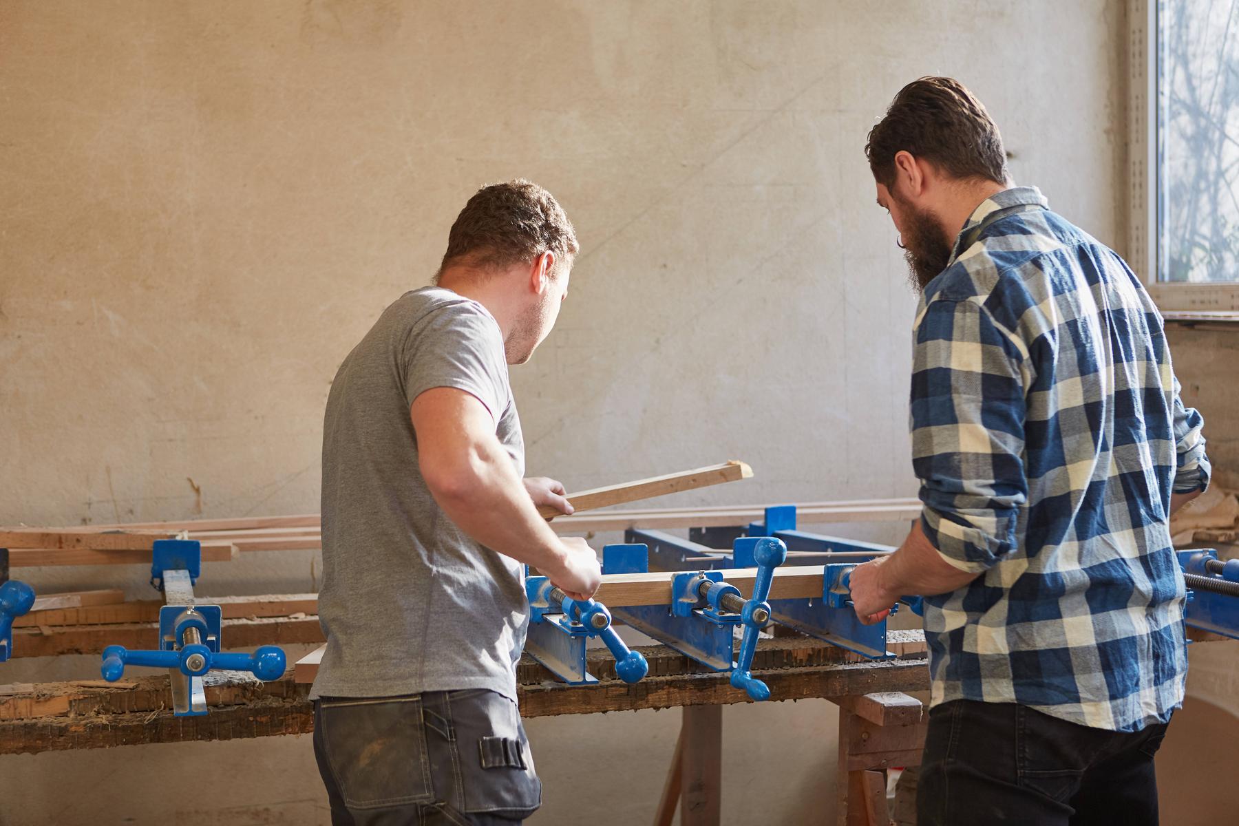 Avstrijska brezposelnost se je julija povečala za 5,2 odstotka, prizadete predvsem ženske, mladi in dolgotrajno brezposelni