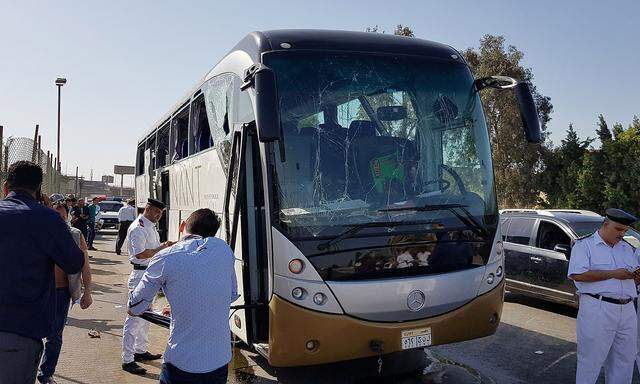 Der von einer Explosion beschädigte Bus