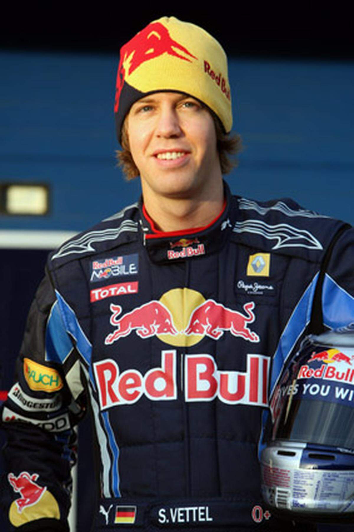 Der Vizeweltmeister ist bis 2011 an Red Bull gebunden, mit der Option auf ein weiteres Jahr.