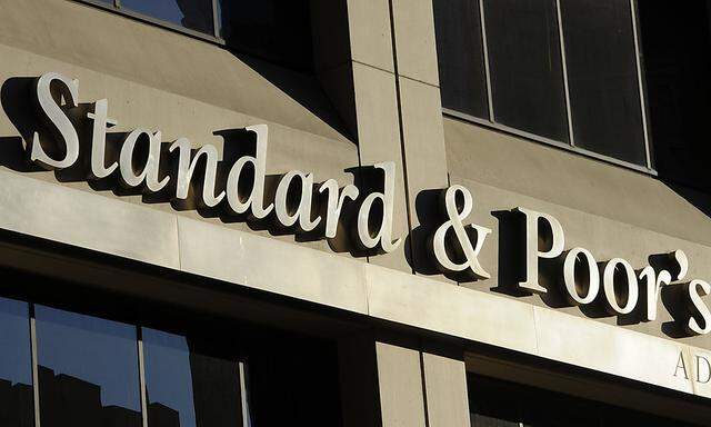 Standard & Poor's hat Griechenland kräftig hochgestuft 