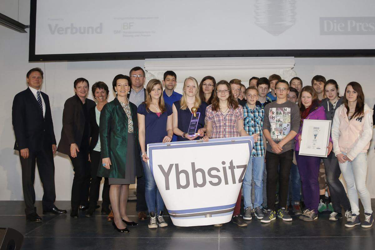 Der erste Platz in der Kategorie Pflichtschulen und damit 12.000 Preisgeld gingen an die Neue Mittelschule Ybbsitz in Niederösterreich für ihr Projekt "Wir sind Hochwasser".