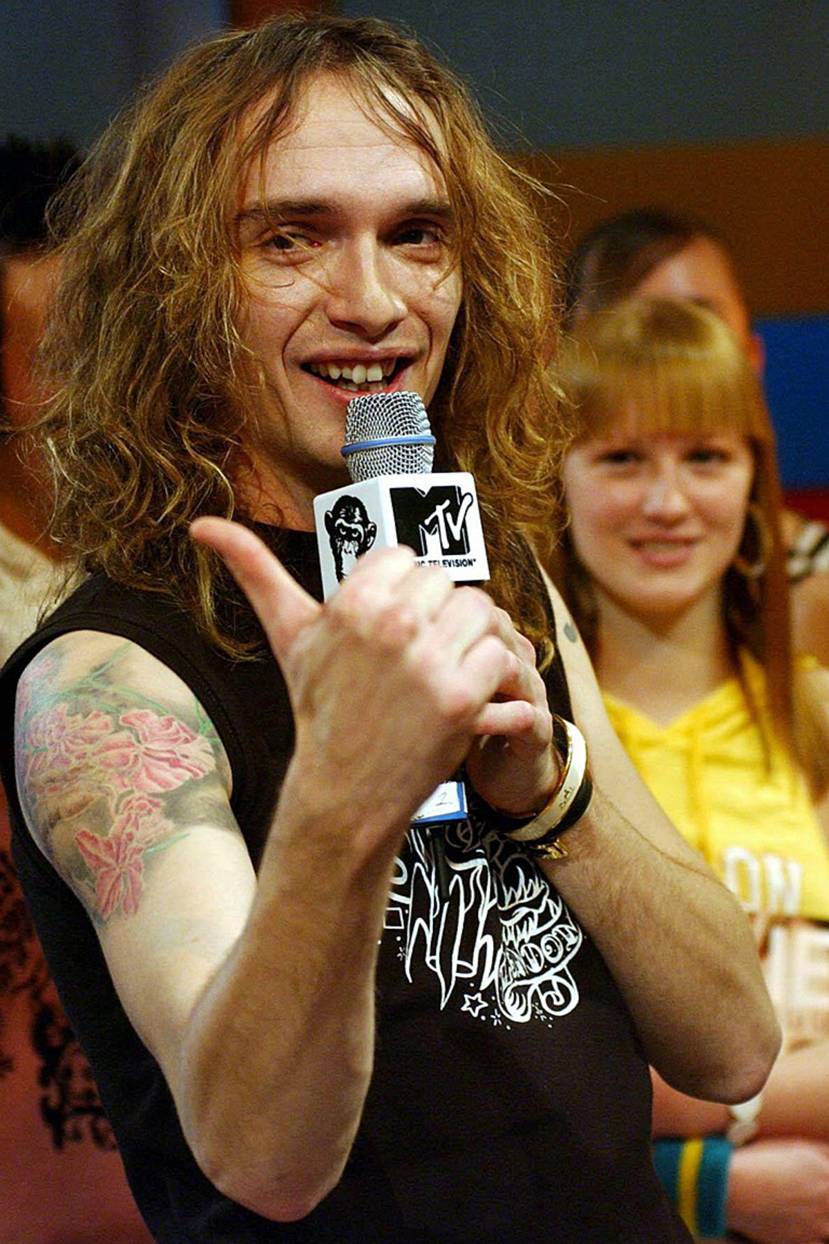 Der Erfolg - der 2003-Single "I Believe In A Thing Called Love" - ist auch Justin Hawkins, seines Zeichens Sänger der Glam-Band The Darkness, zu Kopf gestiegen. 2006 wurde er wegen Drogen- und Alkohol-"Problemen" in eine Rehaklinik eingewiesen. Mindestens 12 Biere und drei Flaschen Wein sollen es täglich gewesen sein.