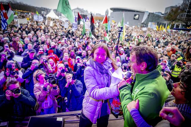Der Mann, der Greta Thunberg, das Mikrofon aus der Hand riss: „Ich ...