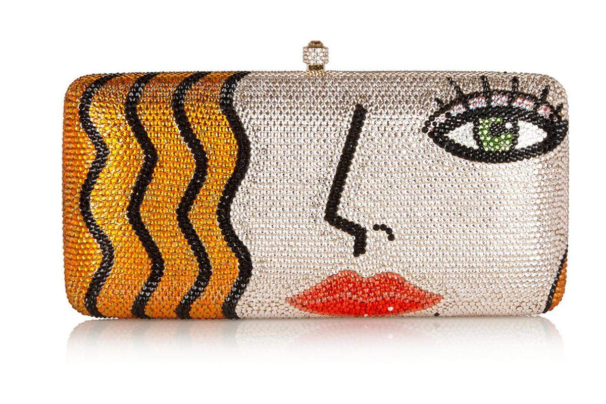 Die Tasche darf aber wieder etwas kleiner ausfallen. Die Clutch von Sylvia Toledano im Pop Art Stil mit Swarovski-Kristallen besticht durch ihr farbenfrohes Design.