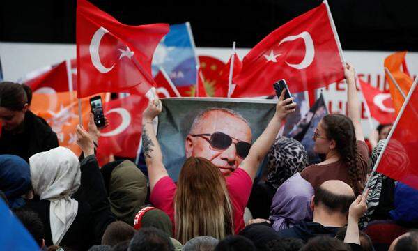 Recep Tayyip Erdogan und sein Kontrahent Kemal Kilicdaroglu rittern um das Präsidentenamt 