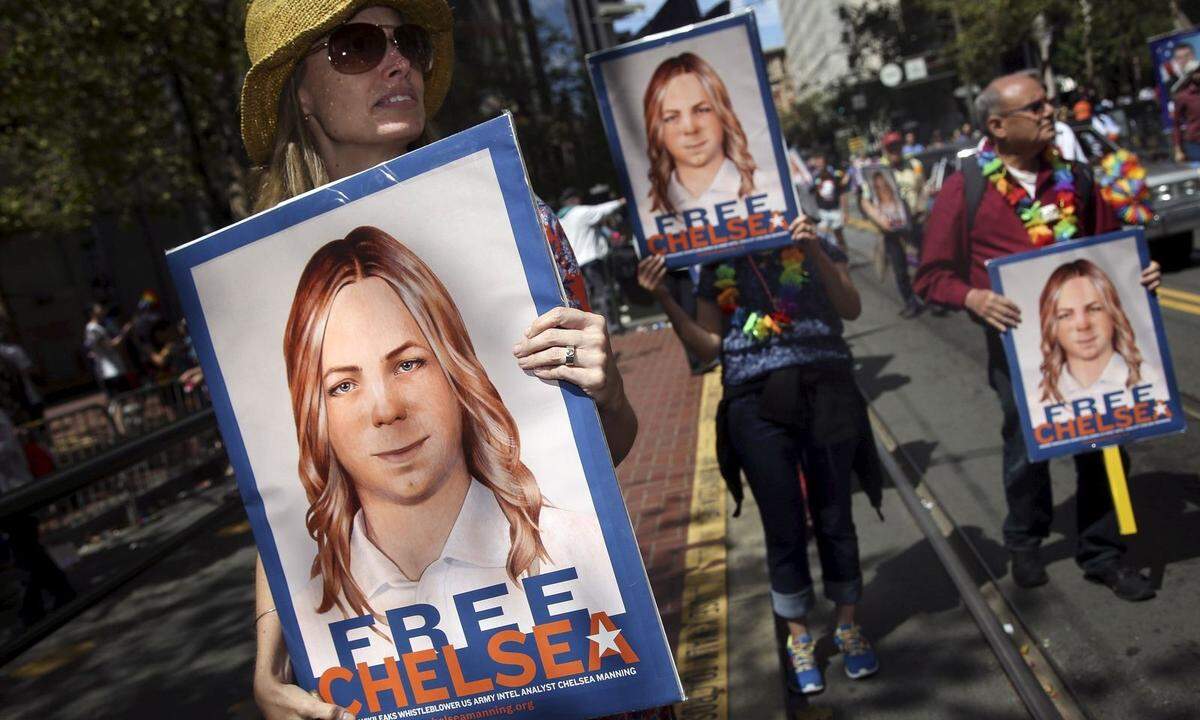 Seine Anhänger verehren sie als Heldin, für die Staatsanwaltschaft ist die Wikileaks-Informantin Chelsea Manning eine Vaterlandsverräterin. Im Jahr 2013 wurde die  US-Geheimdienstanalystin, die schmutzige Wahrheiten über die Kriege im Irak und in Afghanistan ans Licht brachte, zu 35 Jahren Haft verurteilt ´- und nun in den letzten Tagen der Amtszeit von US-Präsident Barack Obama begnadigt. 