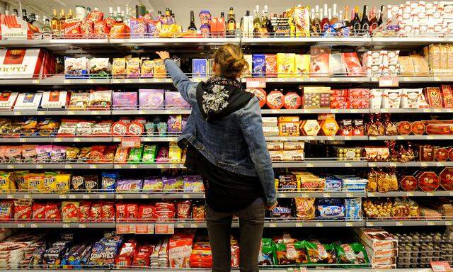 Laut einer aktuellen Studie sind die Lebensmittelpreise in Österreich um 13 Prozent teurer als in Deutschland. Woran liegt das?