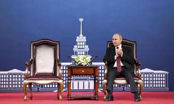 Der richtige Putin bei einem Besuch in China