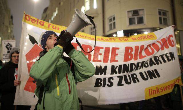 GROSSDEMONSTRATION FÜR EIN FAIRES DIENSTRECHT F�R LEHRER