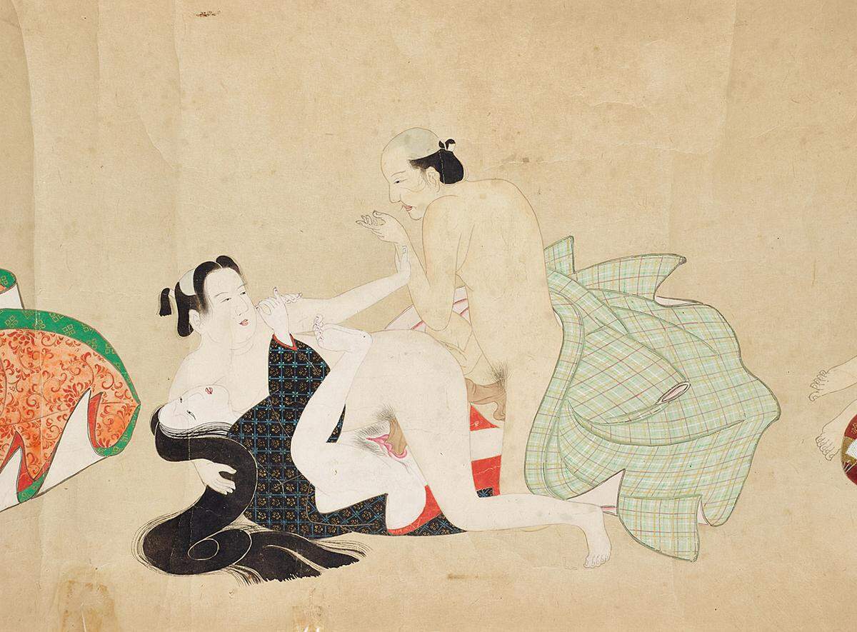 Ende des 19. Jahrhunderts verlor das Medium durch Aufkommen der Fotografie an Bedeutung. schließt die Schau mit Fotos von Nobuyoshi Araki (geb. 1940). Anonym, Bildrolle mit erotischen Szenen, 2. Hälfte 17. Jh.. Farbe und Tusche auf Papier